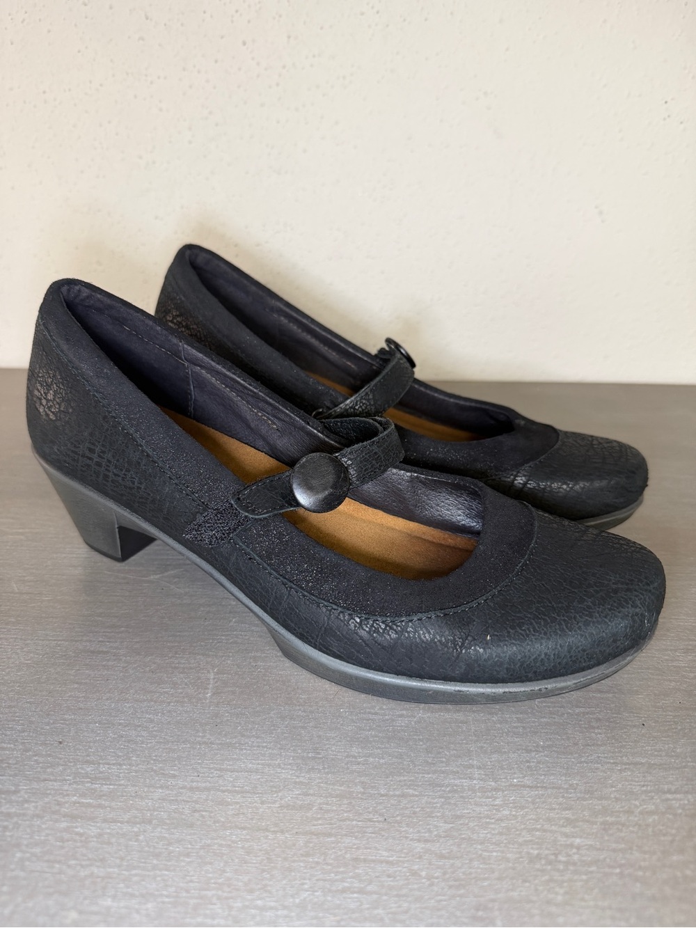 Naot Black Mary Jane Suede Leather Heel Comfort Shoes EU 41 L10 Womens